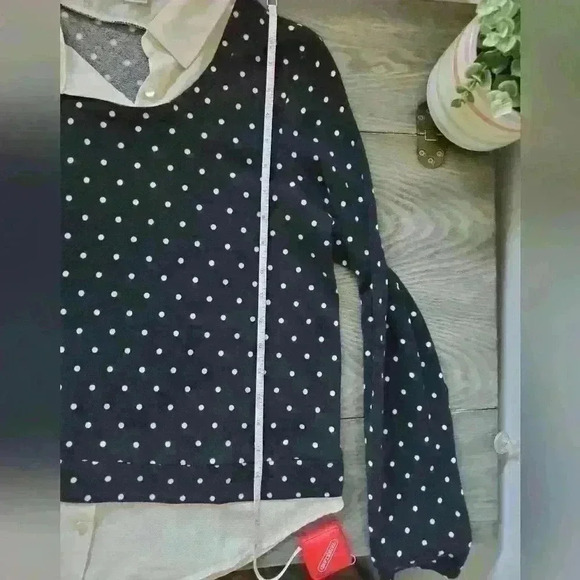 MONTEAU lightweight polkadot  top size small - Picture 10 of 13